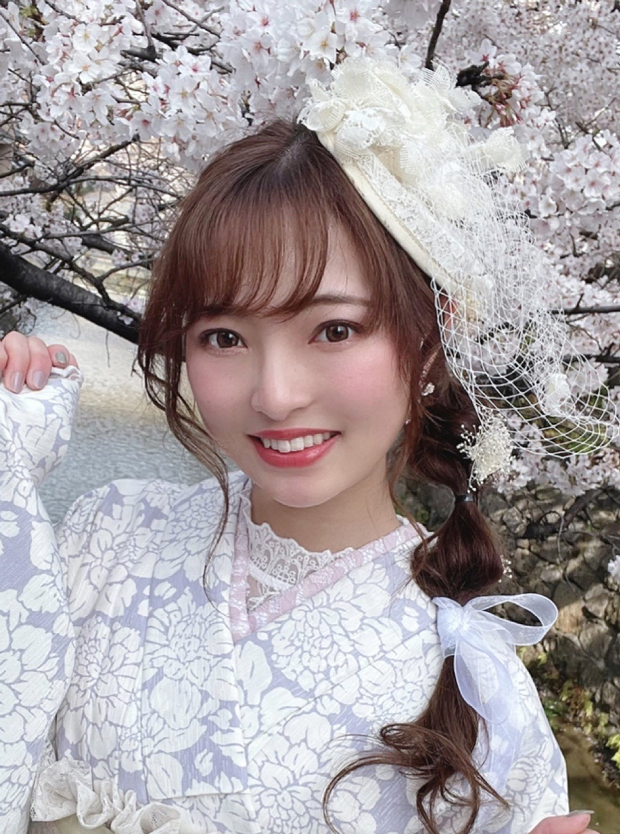 山田 愛梨 (28)